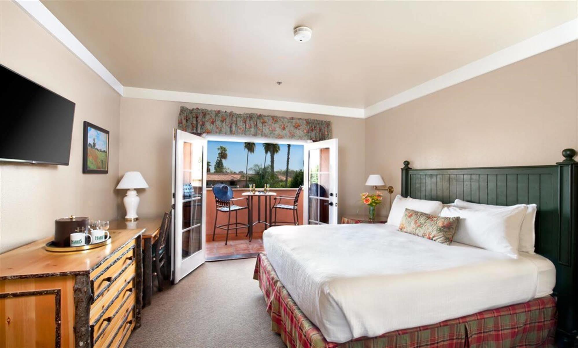 Harris Ranch Inn And Restaurant Huron Екстер'єр фото
