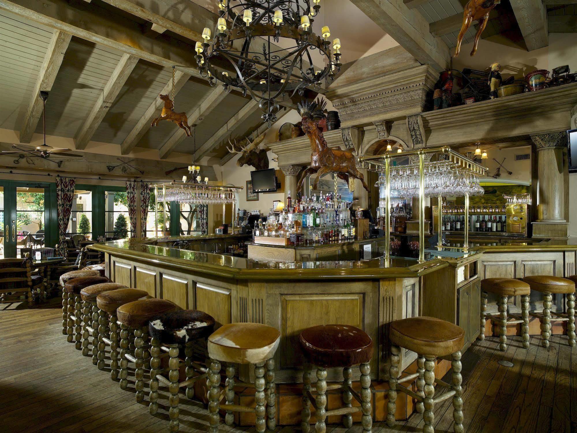 Harris Ranch Inn And Restaurant Huron Екстер'єр фото